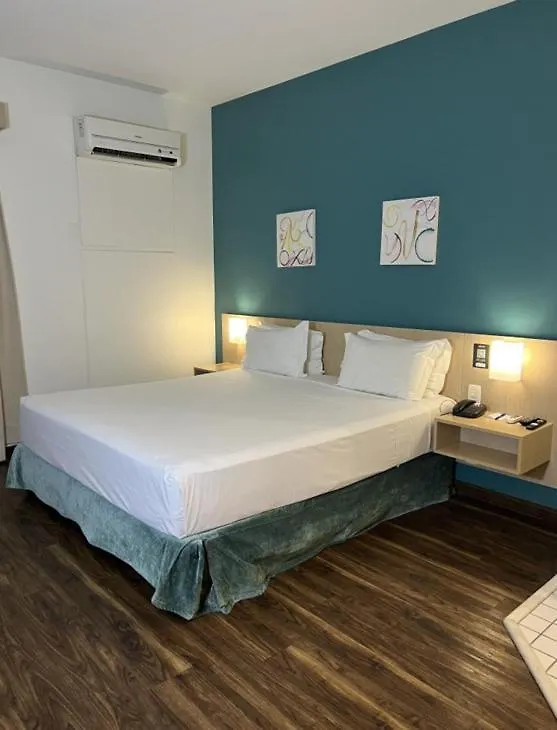 Comfort Hotel Жоинвили 3*,  Бразилия